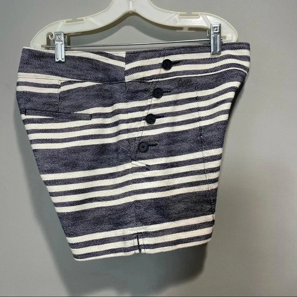 Ann Taylor The Riviera Short Size 4 - Picture 4 of 14